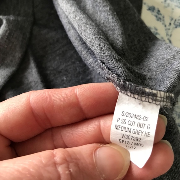 Old Navy Active gray gold Girls Rule Tee shoulder cutouts Girls Size 10 /12 - Picture 11 of 13